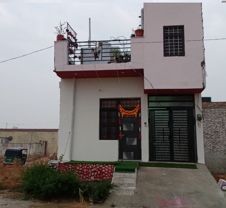 100 Sq. Yrd Corner Plot For Sale In Bhopani