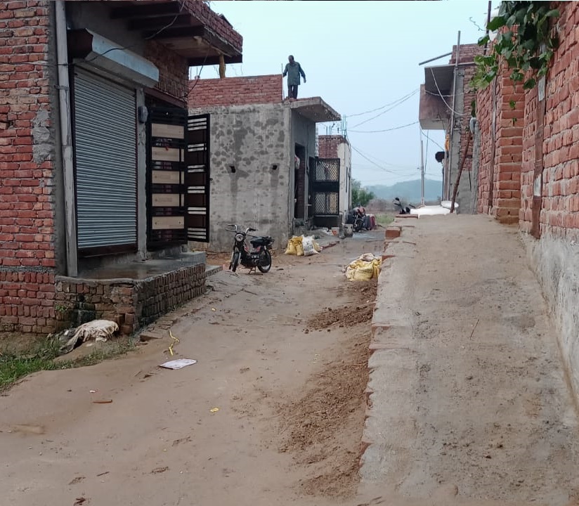 100 Sq. Yrd Corner Plot For Sale In Bhopani